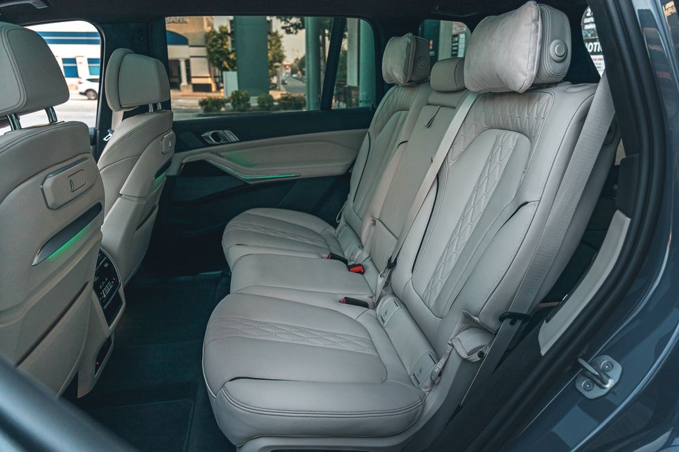 New-2024-BMW-X7-xDrive40i (7)